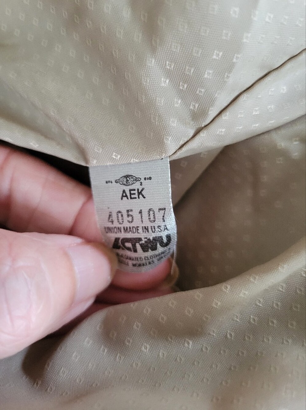Vtg London Fog Double Breasted Long Trench Coat Tan Beige Light Academia 8 - Picture 11 of 13